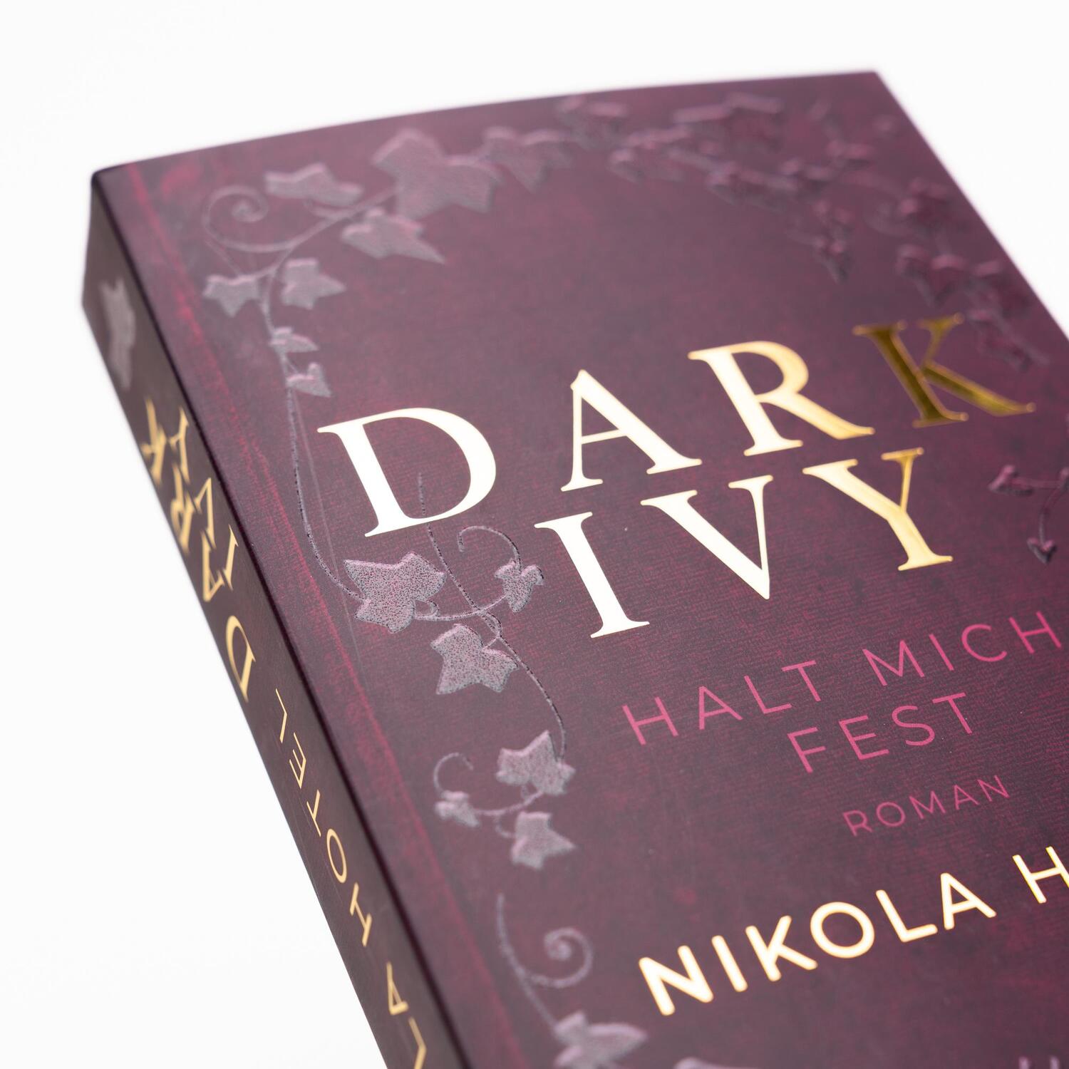 Bild: 9783499008771 | Dark Ivy - Halt mich fest | Nikola Hotel | Taschenbuch | 416 S. | 2024