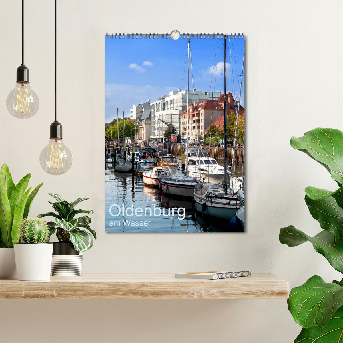 Bild: 9783435996421 | Oldenburg am Wasser (Wandkalender 2025 DIN A3 hoch), CALVENDO...