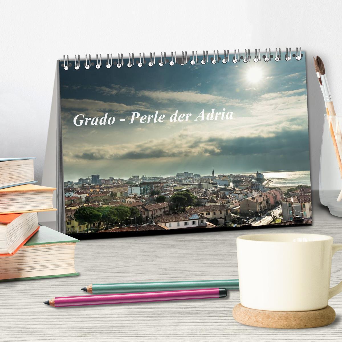 Bild: 9783435728480 | Grado - Perle der Adria (Tischkalender 2025 DIN A5 quer), CALVENDO...