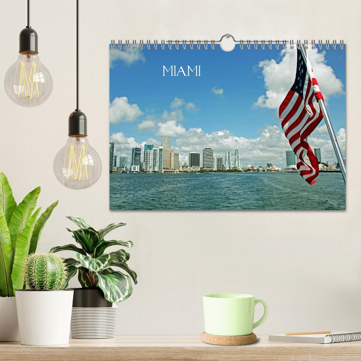 Bild: 9783435837533 | MIAMI (Wandkalender 2025 DIN A4 quer), CALVENDO Monatskalender | Damm