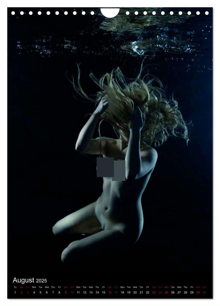 Bild: 9781325973224 | Underwater Erotic Shapes (Wall Calendar 2025 DIN A4 portrait),...