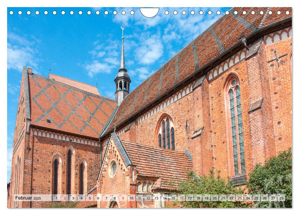 Bild: 9783435197705 | Altes Güstrow (Wandkalender 2025 DIN A4 quer), CALVENDO Monatskalender