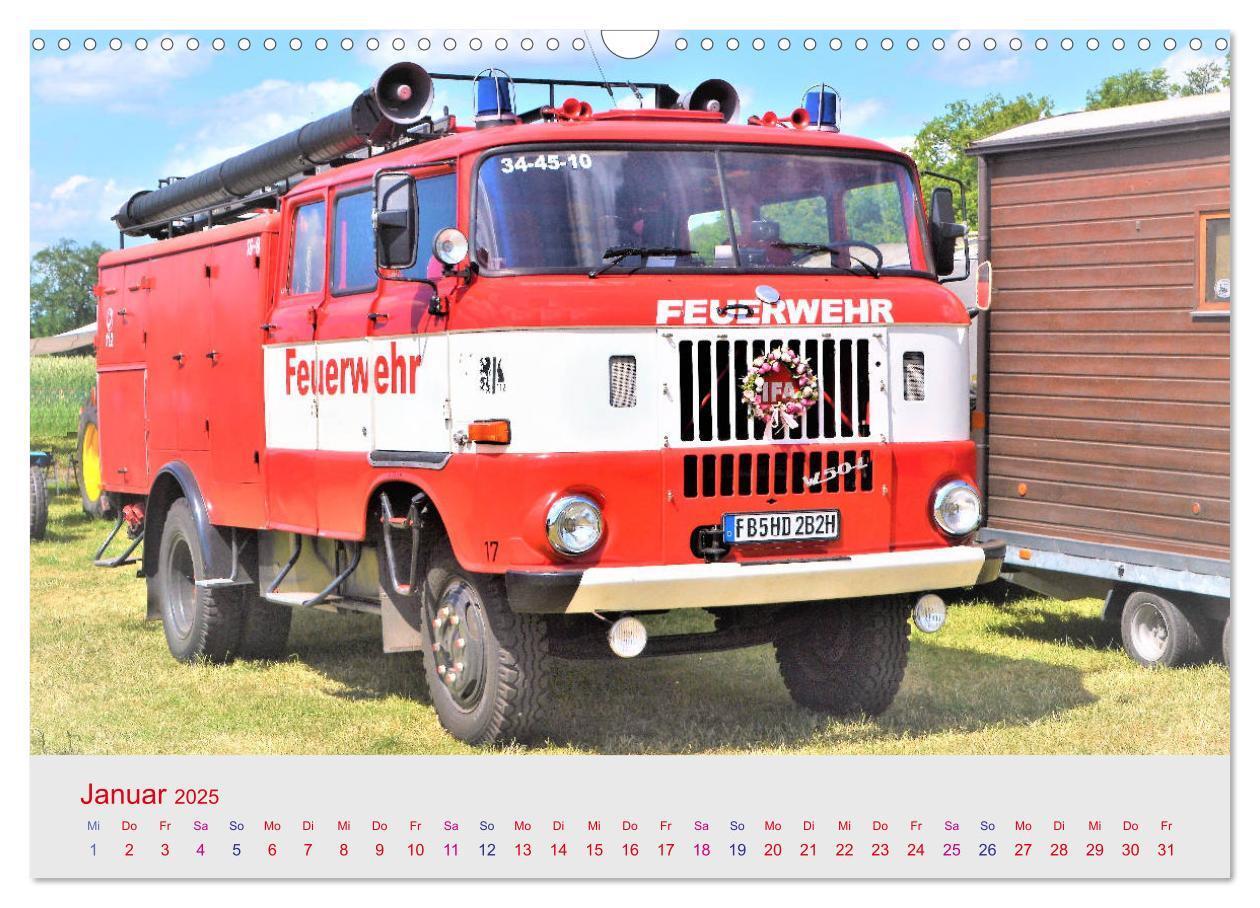 Bild: 9783435213177 | Oldtimer-FEUERWEHR (Wandkalender 2025 DIN A3 quer), CALVENDO...