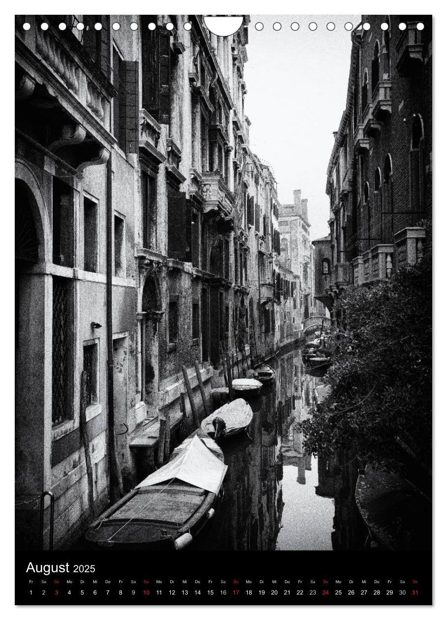 Bild: 9783457056509 | Venice Noir - Das etwas andere Venedig (Wandkalender 2025 DIN A4...