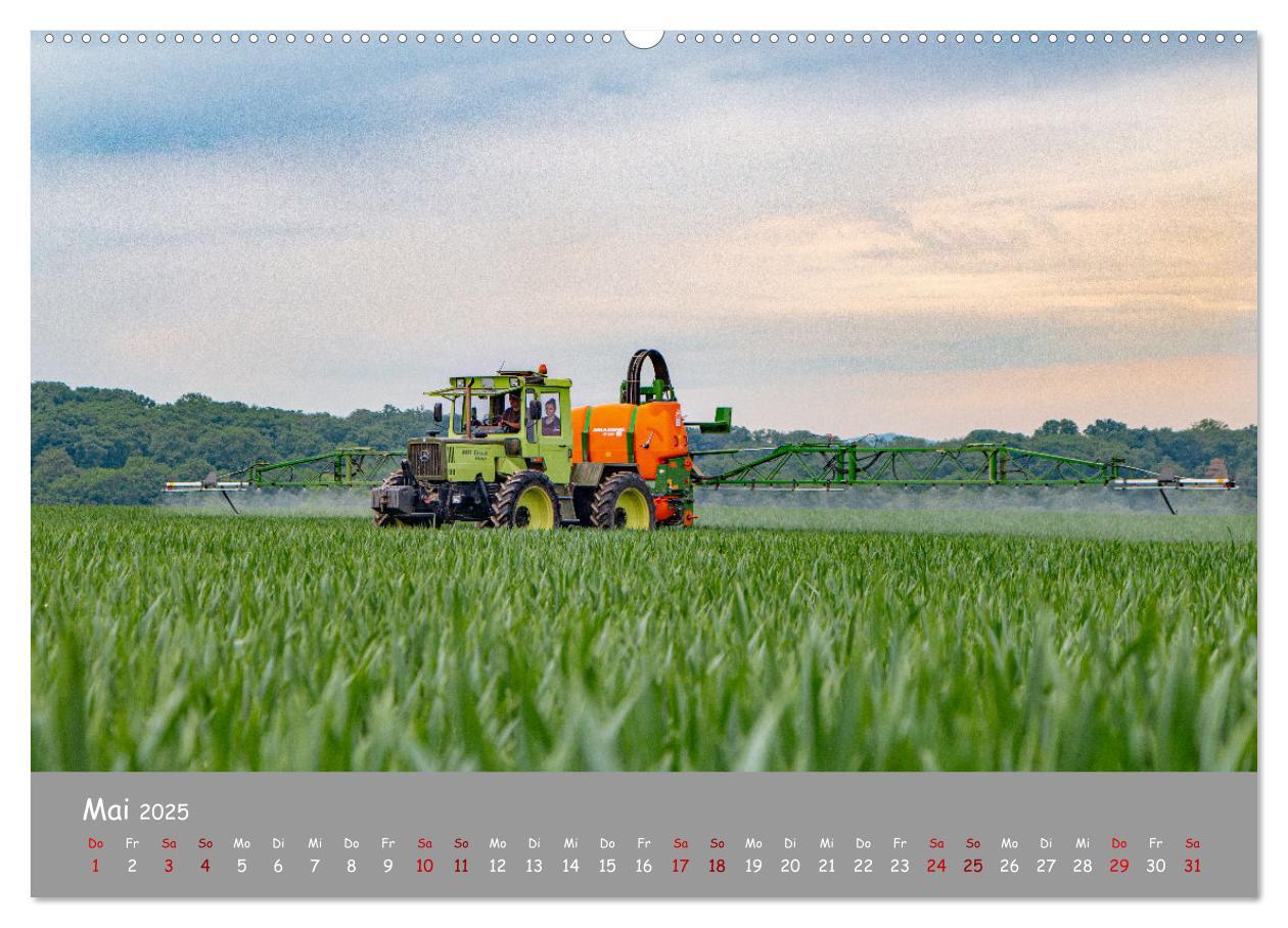 Bild: 9783435083701 | Landtechnik im Einsatz (hochwertiger Premium Wandkalender 2025 DIN...