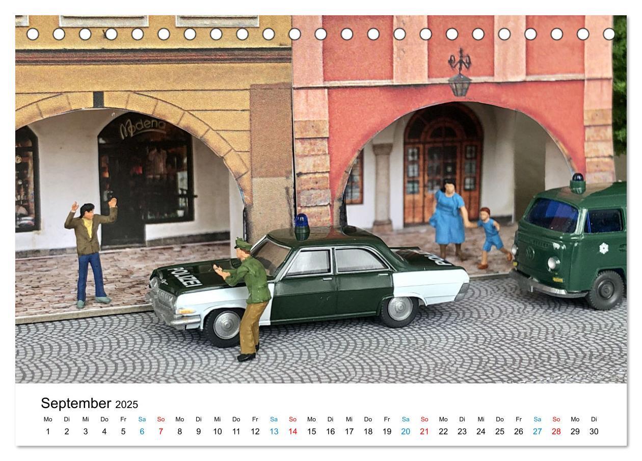 Bild: 9783435020805 | Polizeimodelle im Einsatz (Tischkalender 2025 DIN A5 quer),...