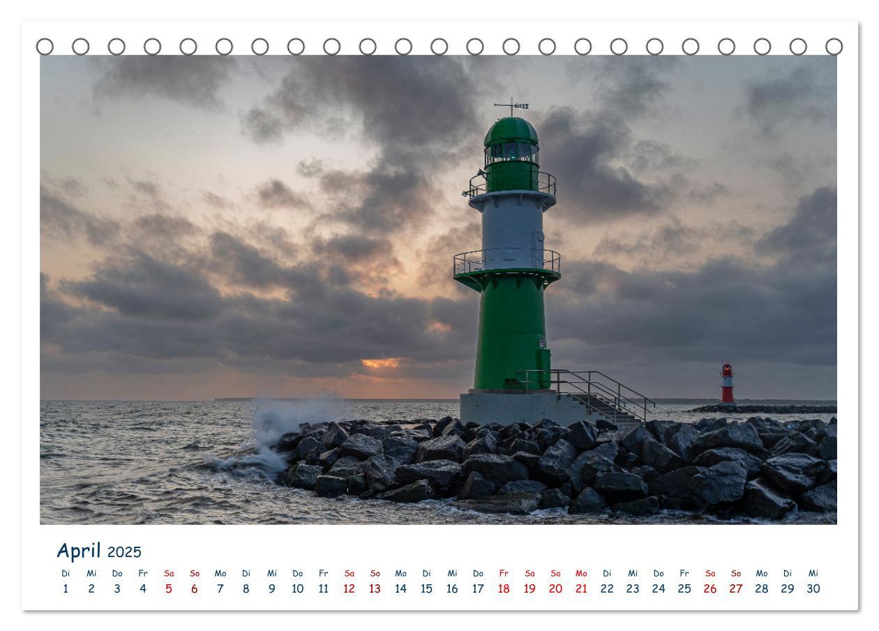 Bild: 9783383896149 | Warnemünde an der Ostsee (Tischkalender 2025 DIN A5 quer), CALVENDO...