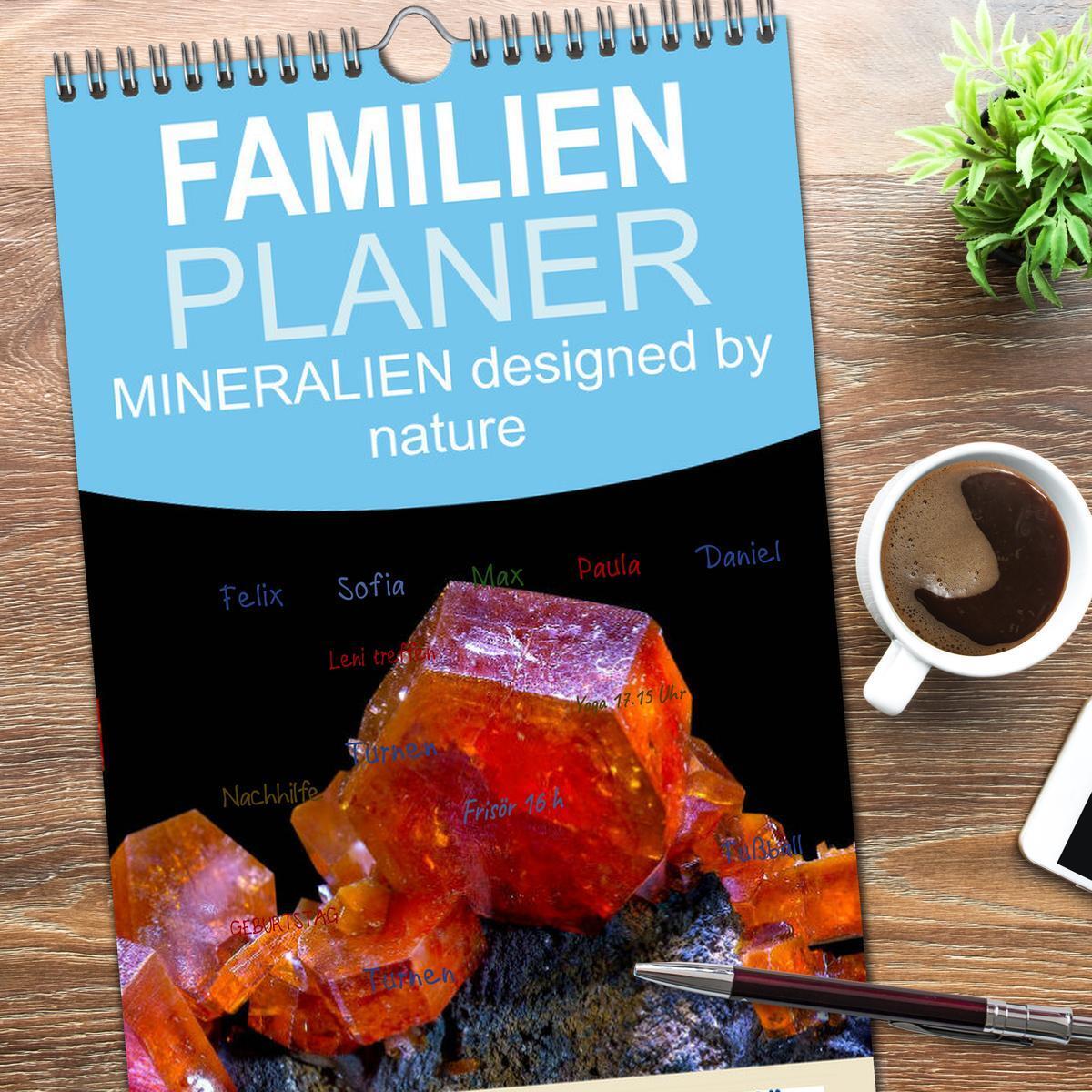 Bild: 9783457123218 | Familienplaner 2025 - MINERALIEN designed by nature mit 5 Spalten...