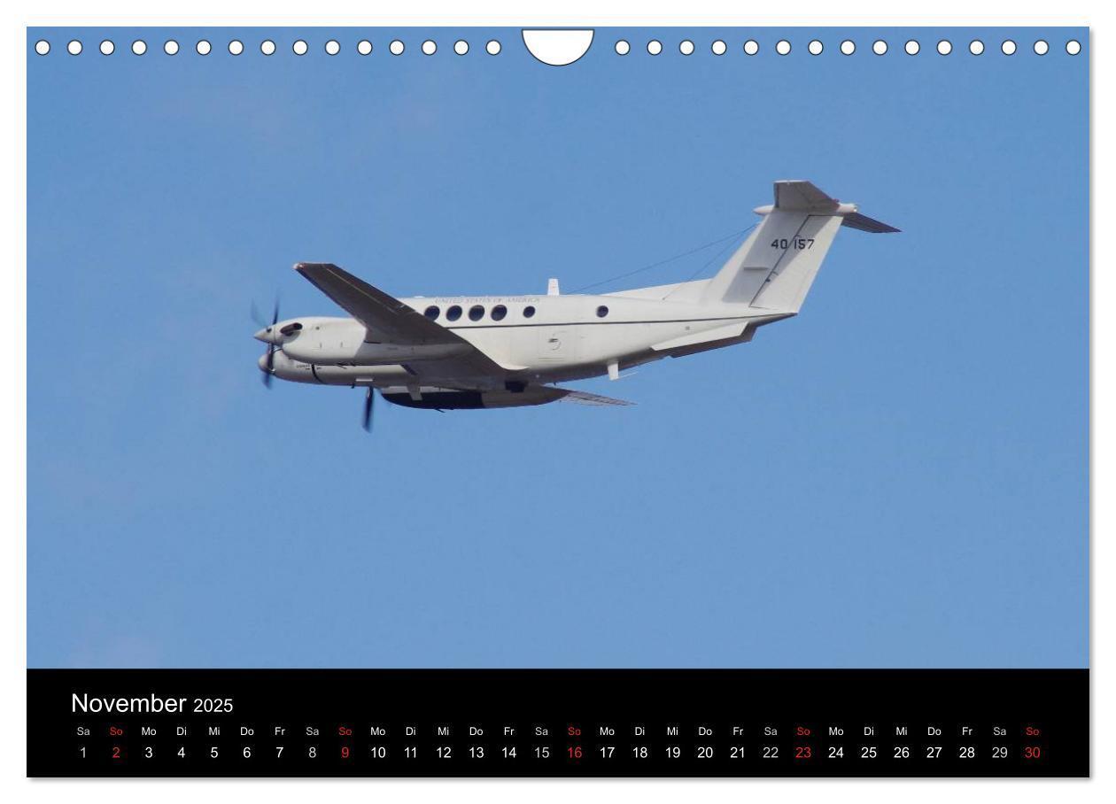 Bild: 9783435819256 | Militär - Flugzeuge (Wandkalender 2025 DIN A4 quer), CALVENDO...