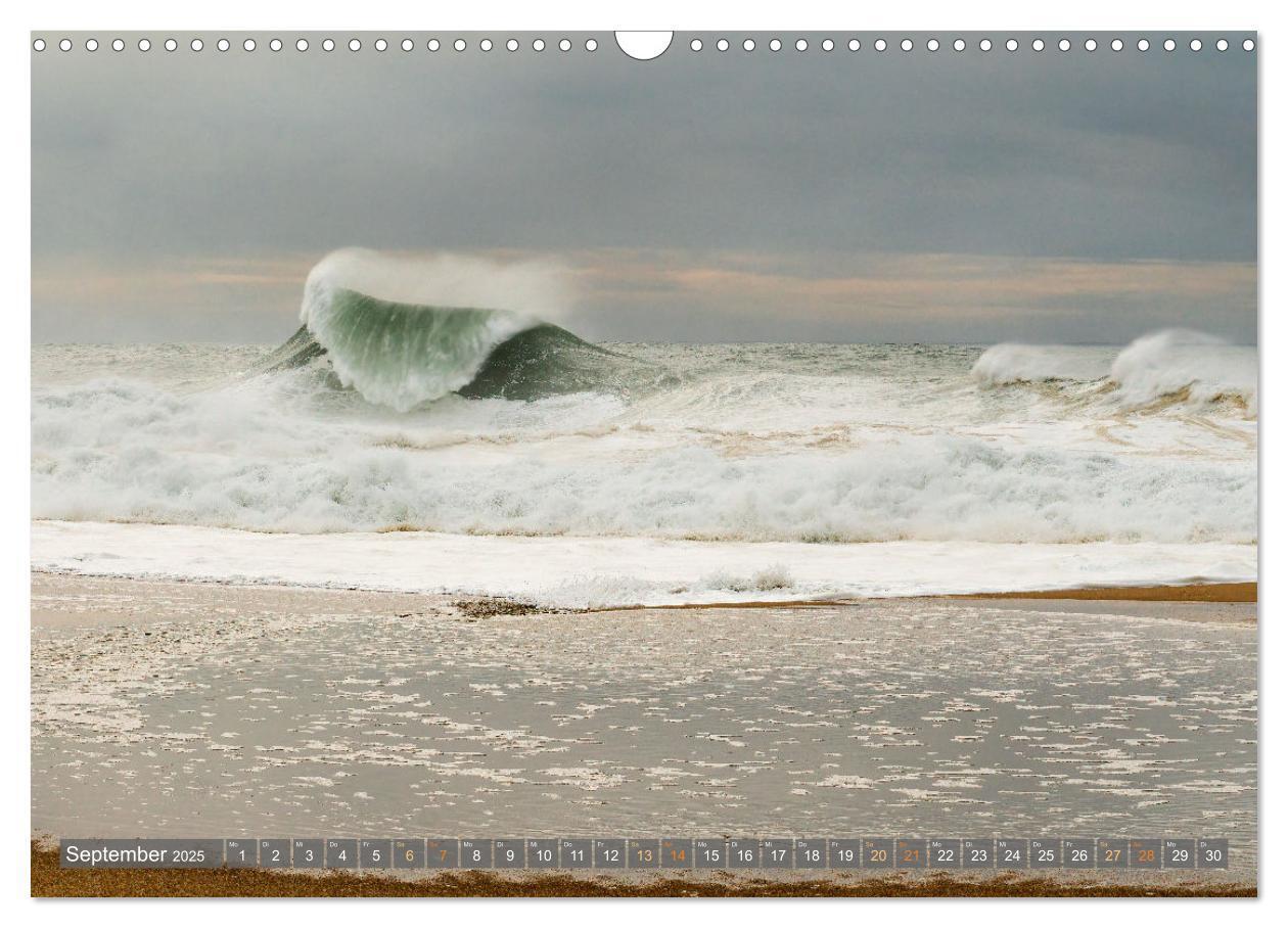 Bild: 9783457199503 | OCEAN POWER - Die Riesenwellen von Nazaré (Wandkalender 2025 DIN A3...