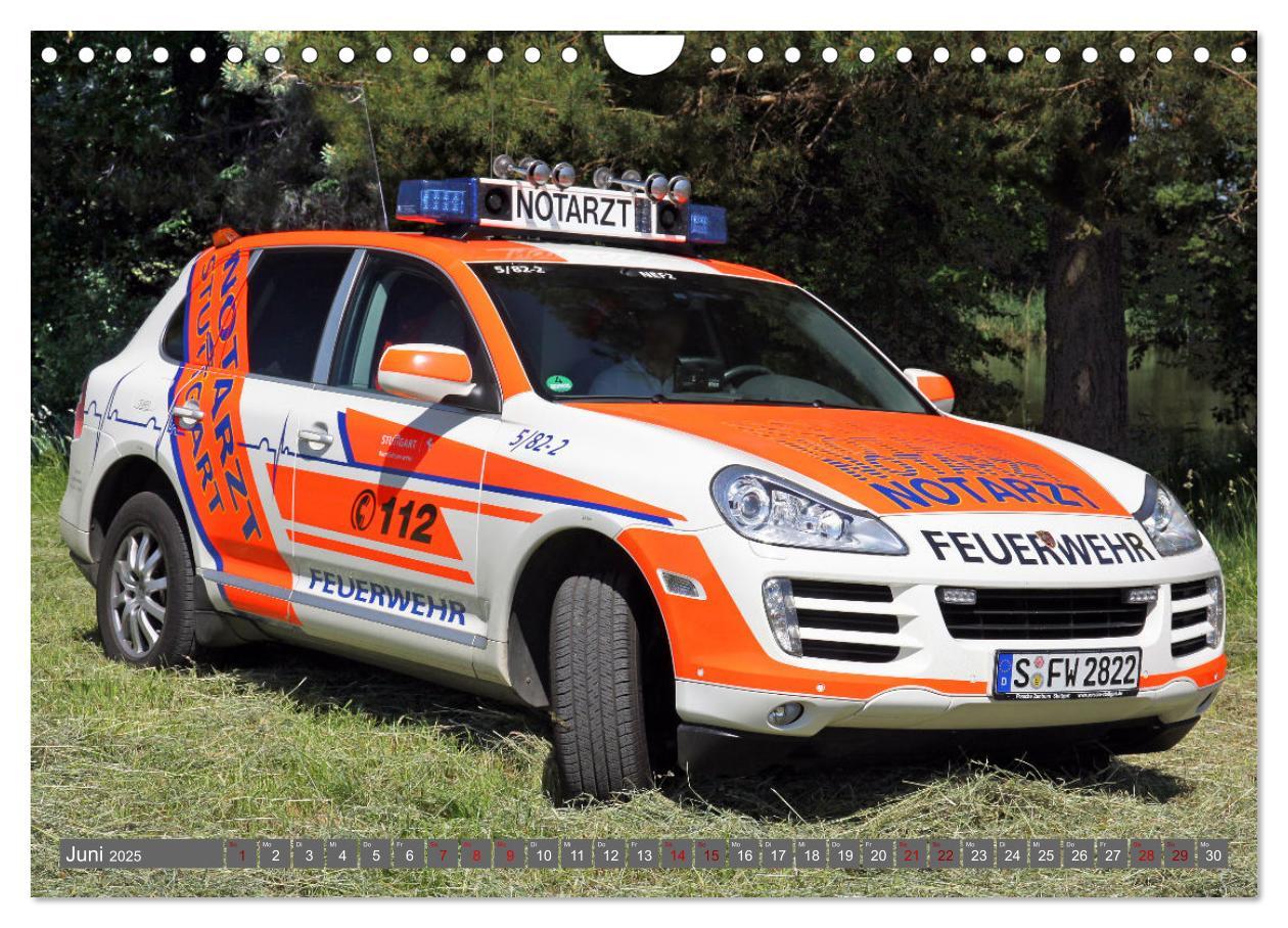 Bild: 9783383968068 | Einsatzfahrzeuge der Feuerwehr Stuttgart (Wandkalender 2025 DIN A4...