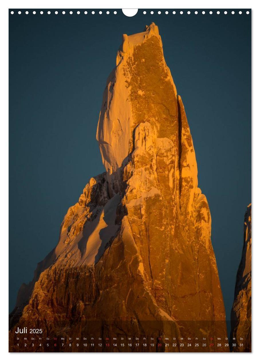 Bild: 9783457062227 | Magische Berge Patagoniens: Cerro Torre (Wandkalender 2025 DIN A3...