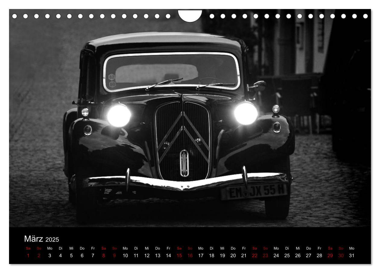 Bild: 9783435437290 | Citroën 11 CV Traction Avant in schwarzweiss (Wandkalender 2025 DIN...