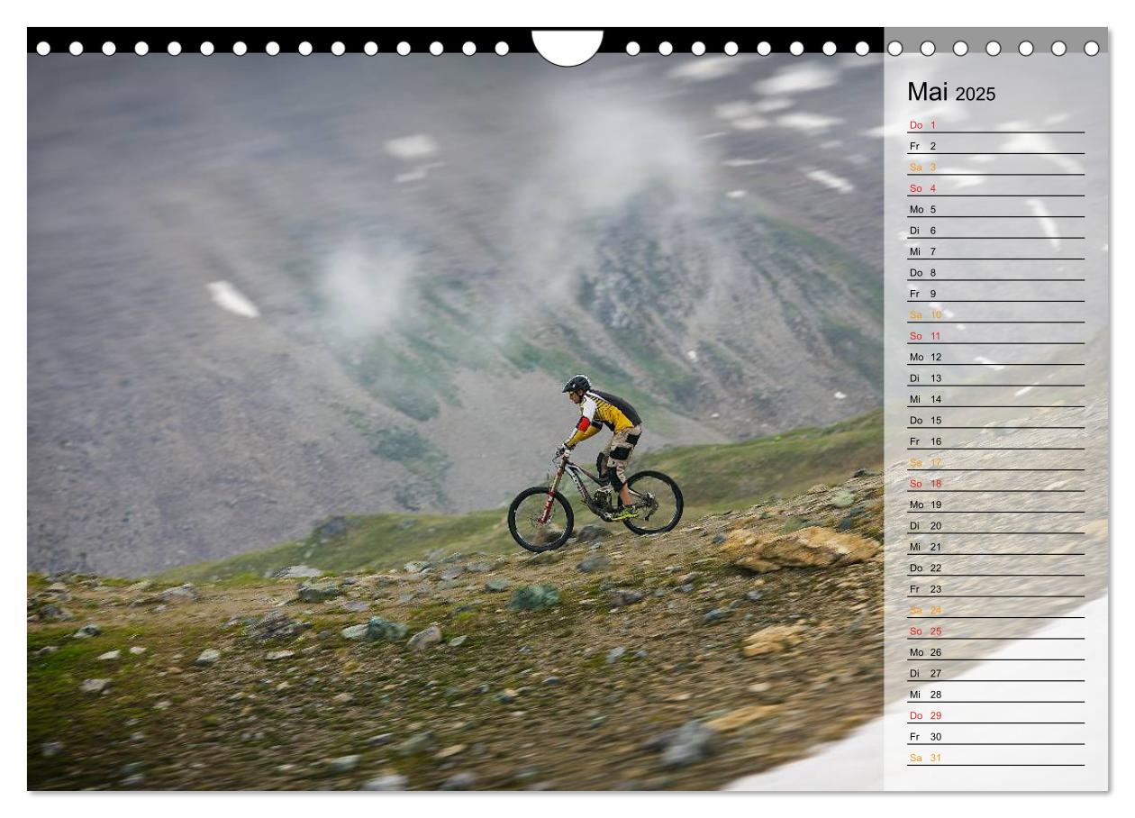 Bild: 9783435537396 | Downhill Moments (Wandkalender 2025 DIN A4 quer), CALVENDO...