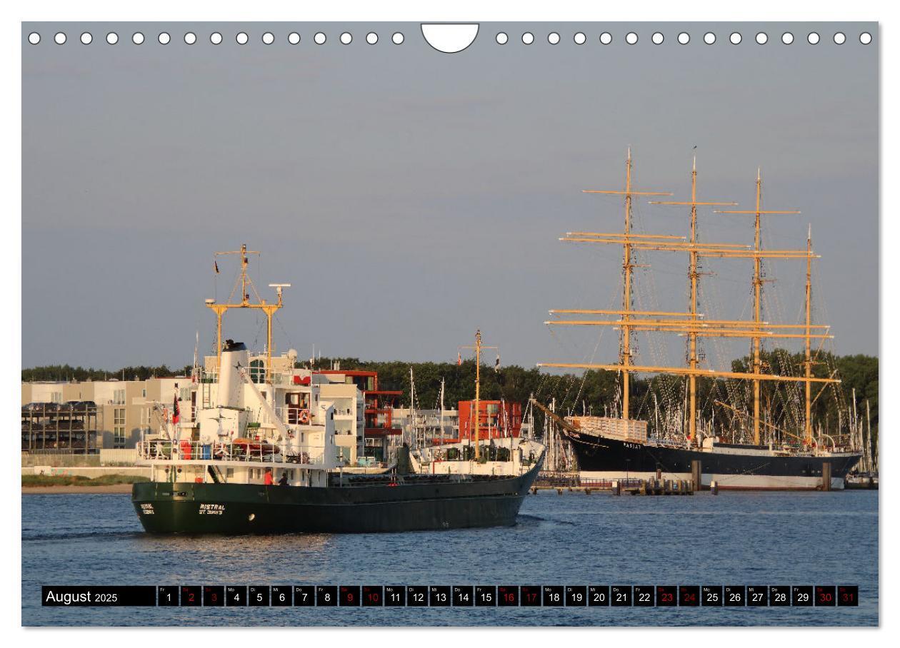 Bild: 9783383983658 | Shipspotting Travemünde (Wandkalender 2025 DIN A4 quer), CALVENDO...