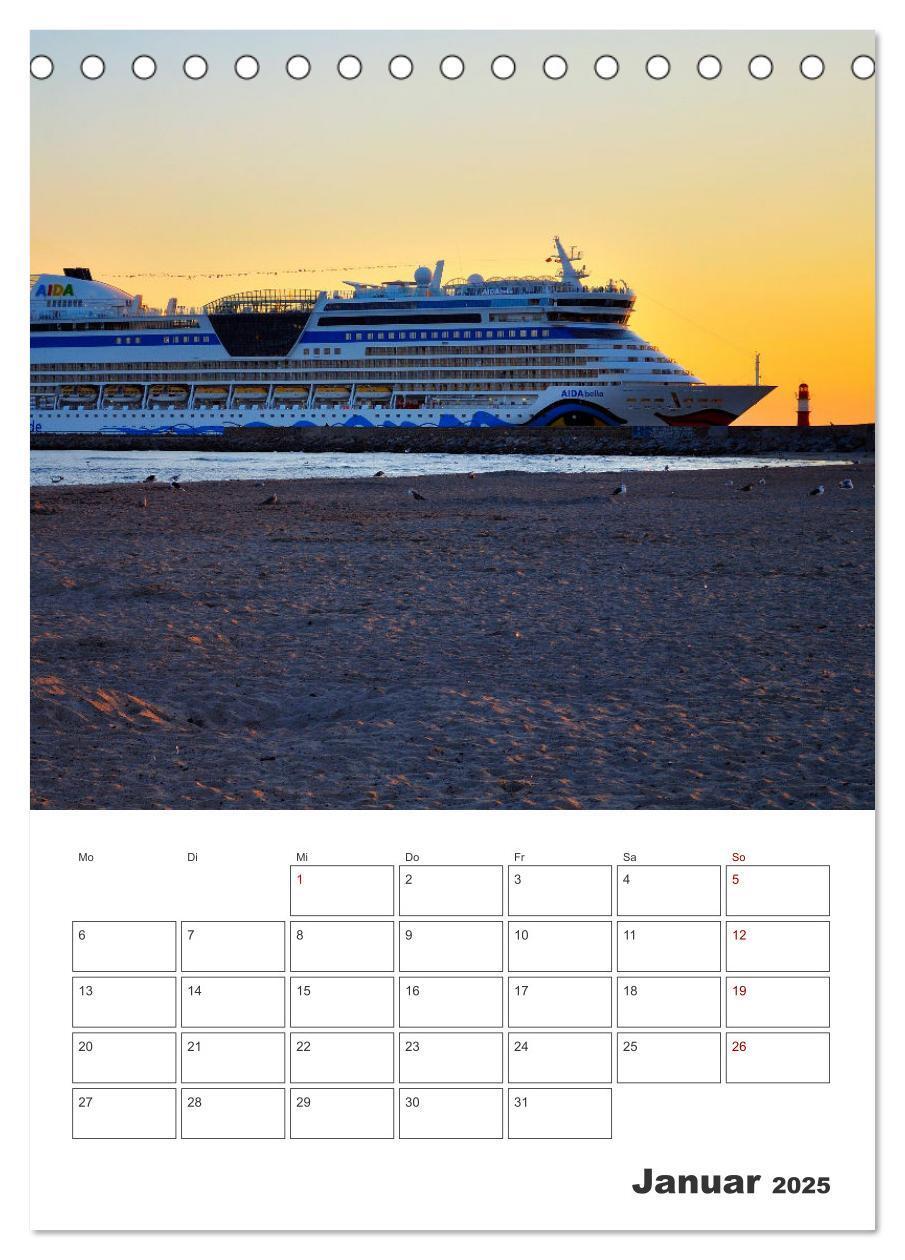 Bild: 9783435901982 | Warnemünde Urlaub für zu Hause (Tischkalender 2025 DIN A5 hoch),...