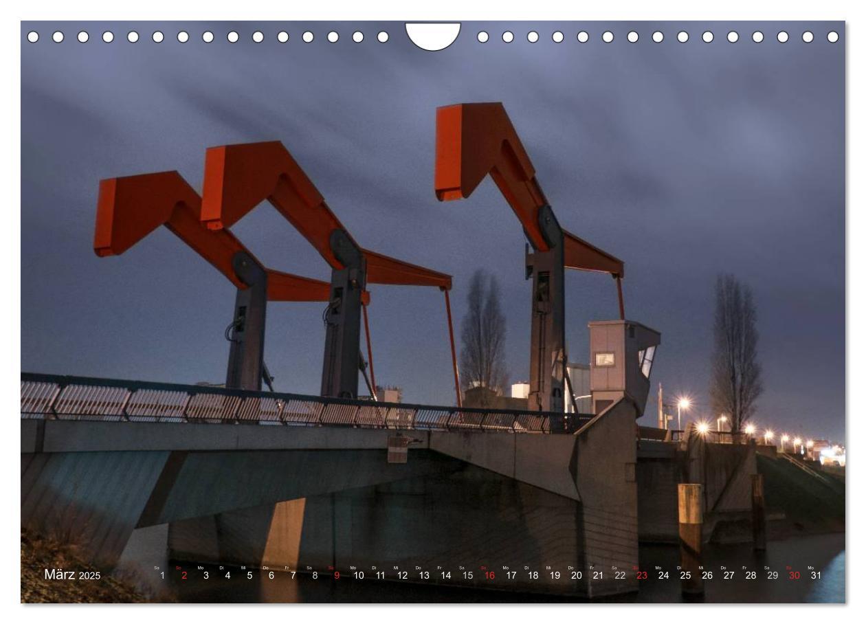 Bild: 9783435598373 | Mannheim 2025 - wenn es Nacht wird im Hafen (Wandkalender 2025 DIN...