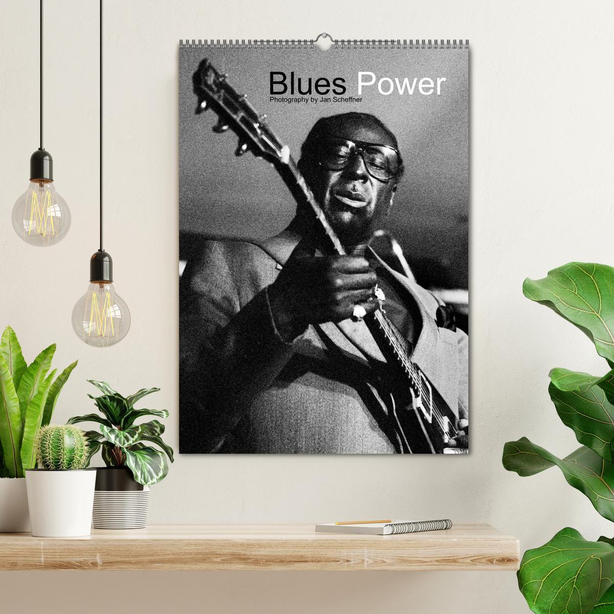 Bild: 9783457005378 | Blues Power (Wandkalender 2025 DIN A2 hoch), CALVENDO Monatskalender