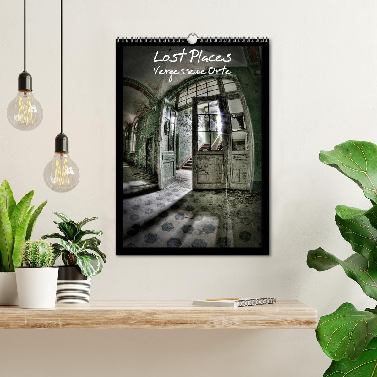 Bild: 9783457082621 | Lost Places Vergessene Orte (Wandkalender 2025 DIN A3 hoch),...