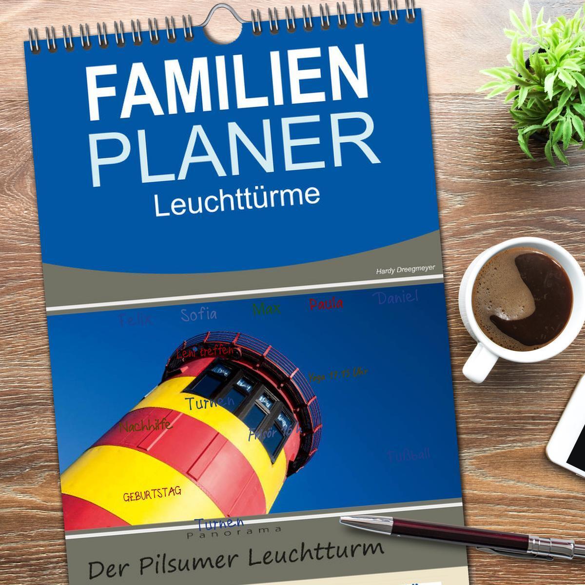 Bild: 9783457116463 | Familienplaner 2025 - Der Pilsumer Leuchtturm mit 5 Spalten...