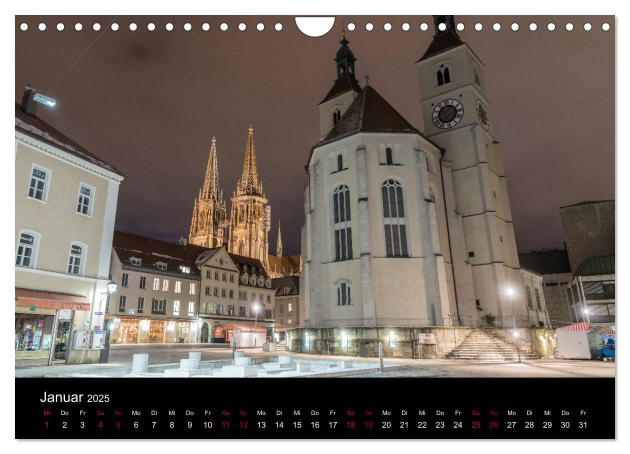 Bild: 9783435384563 | Regensburg bei Nacht (Wandkalender 2025 DIN A4 quer), CALVENDO...