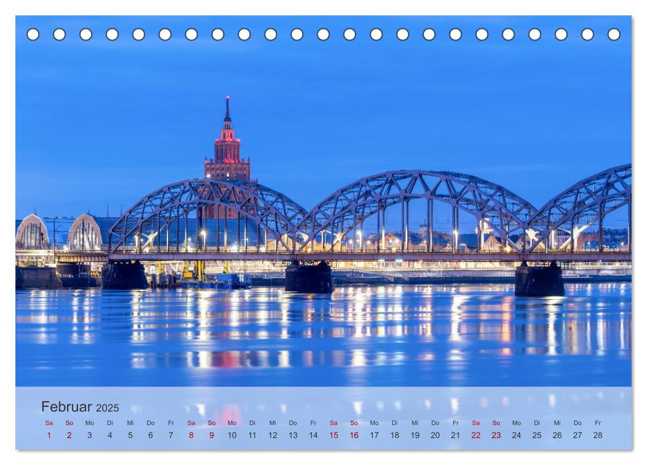 Bild: 9783435833399 | Riga - Paris des Ostens (Tischkalender 2025 DIN A5 quer), CALVENDO...