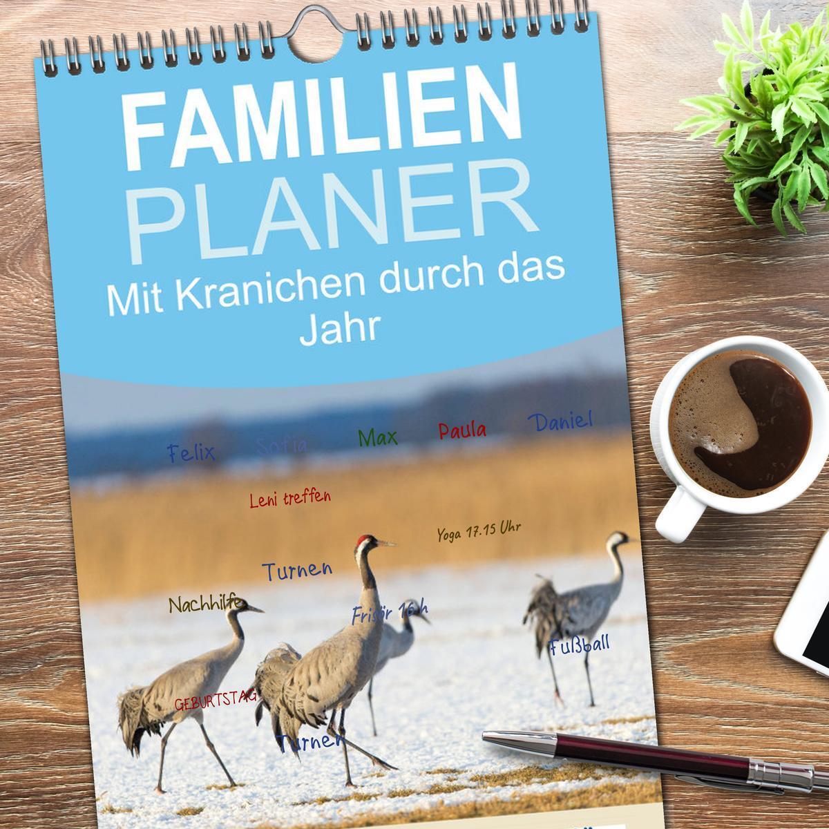 Bild: 9783457110485 | Familienplaner 2025 - Mit Kranichen durch das Jahr mit 5 Spalten...