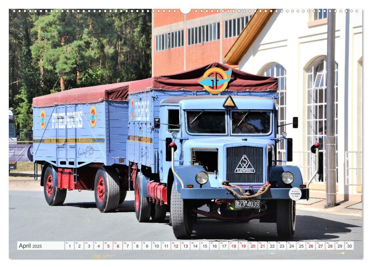 Bild: 9783383932137 | TRUCK - Oldtimer (Wandkalender 2025 DIN A2 quer), CALVENDO...