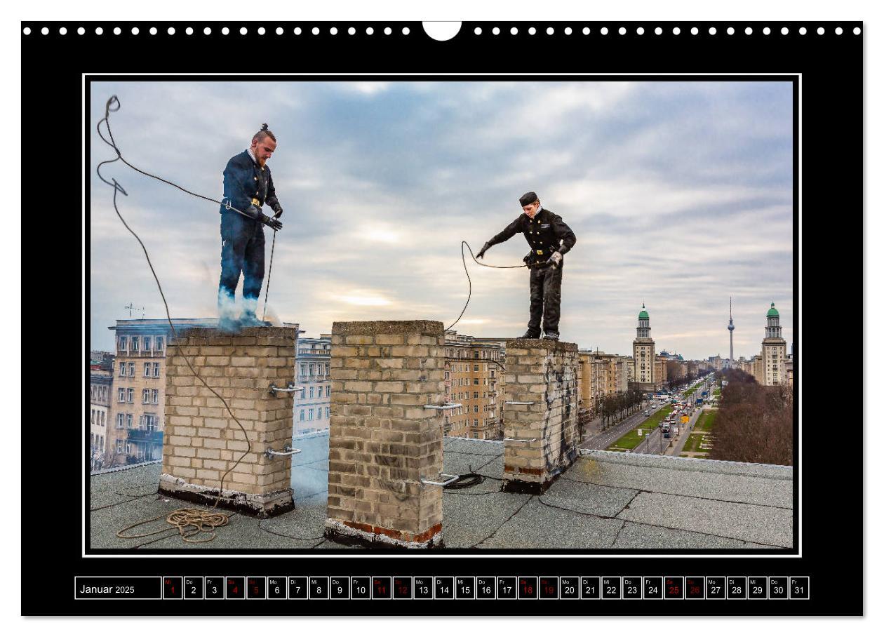 Bild: 9783435128907 | Schornsteinfeger über Berlin - Glücksblicke (Wandkalender 2025 DIN...