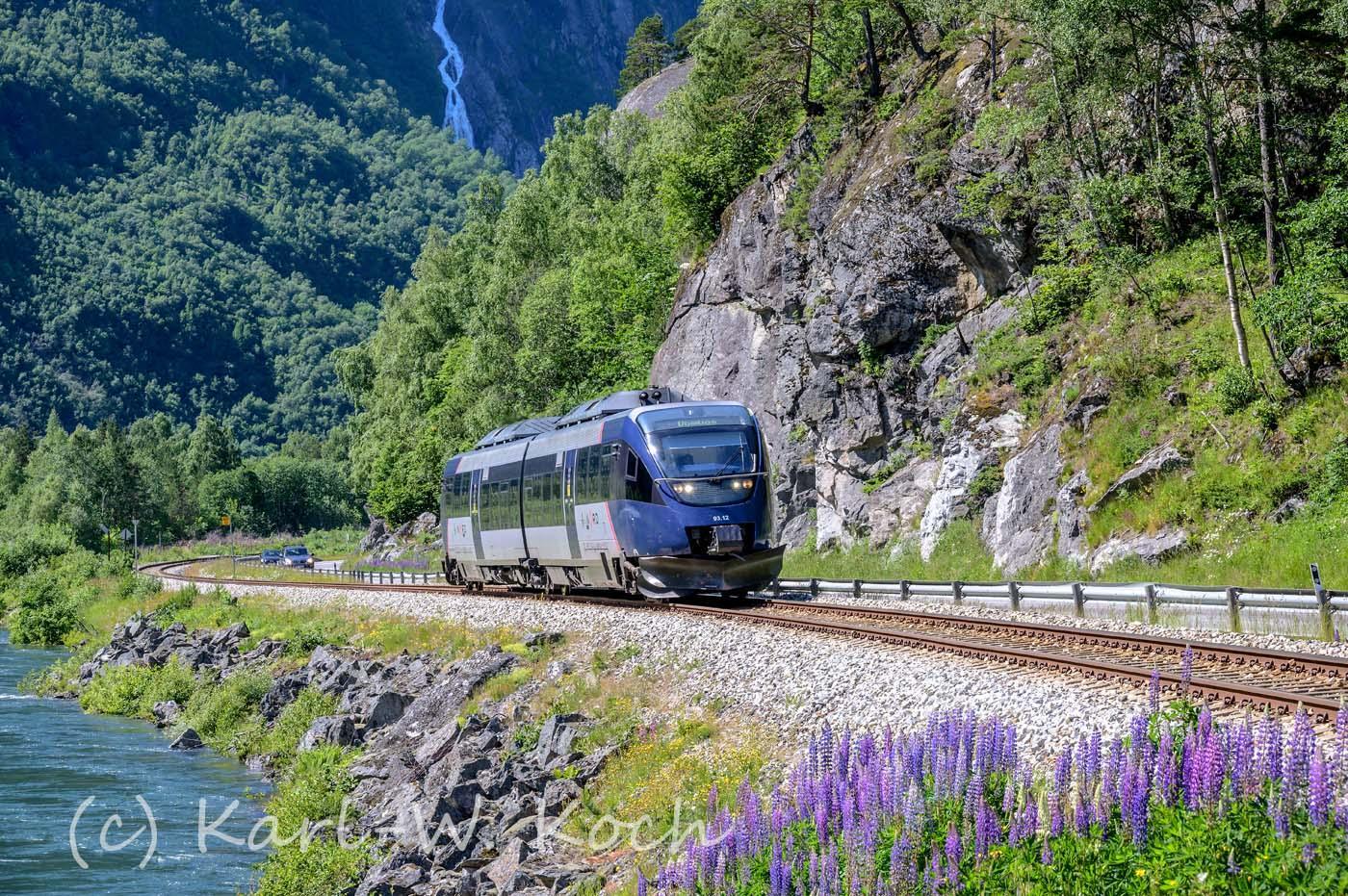 Bild: 9783613717015 | Norwegen | Bahnreisen durchs Land der Fjorde | Karl-W. Koch | Buch