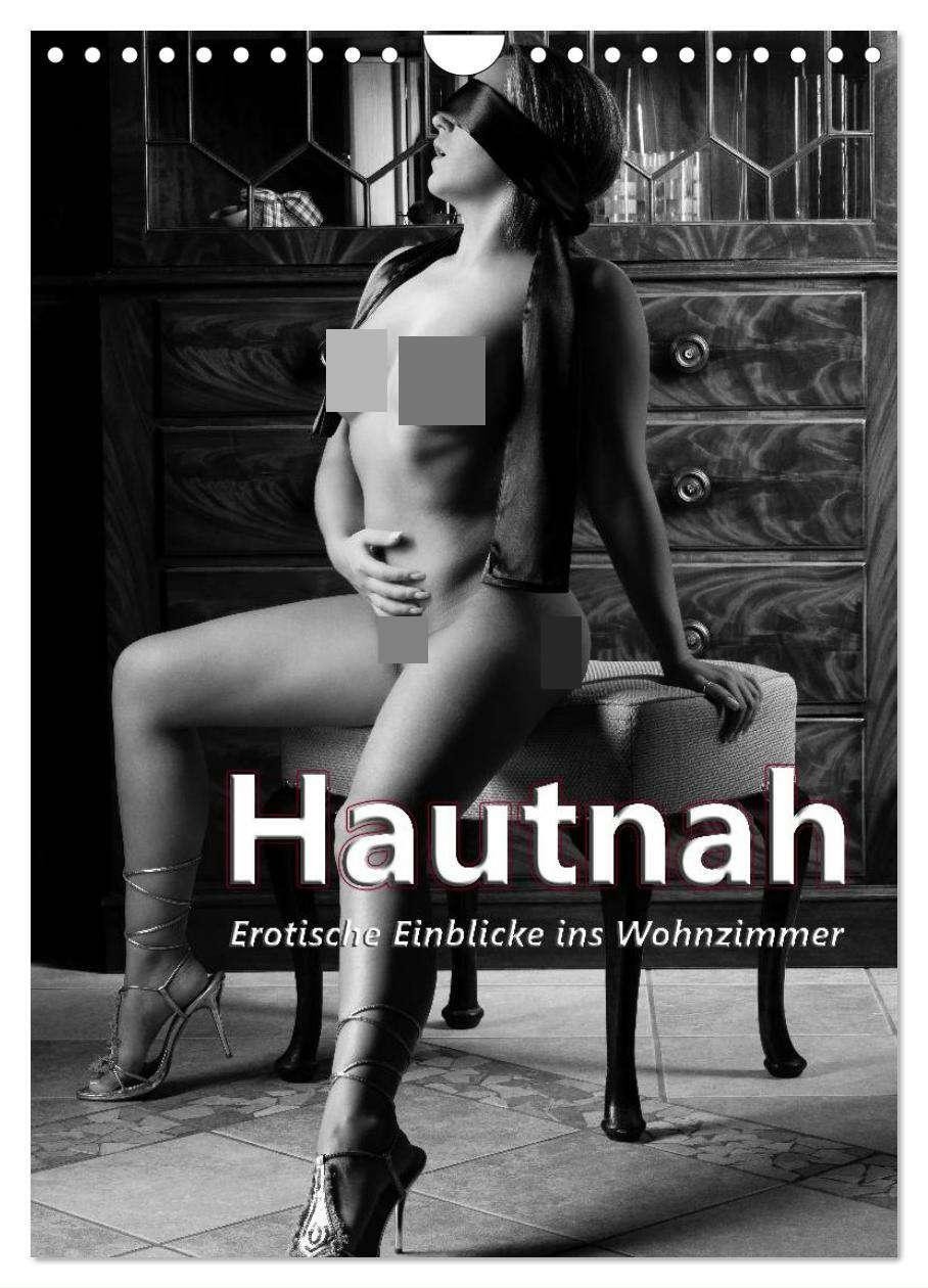 Cover: 9783457060087 | Hautnah - Erotische Einblicke ins Wohnzimmer (Wandkalender 2025 DIN...