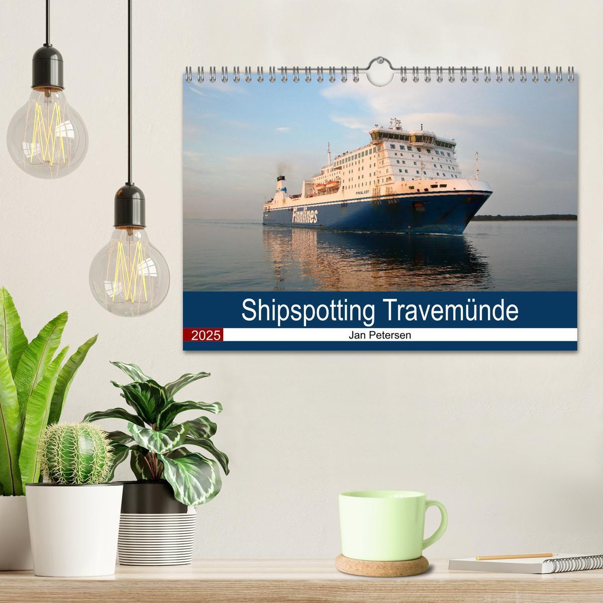 Bild: 9783383983658 | Shipspotting Travemünde (Wandkalender 2025 DIN A4 quer), CALVENDO...