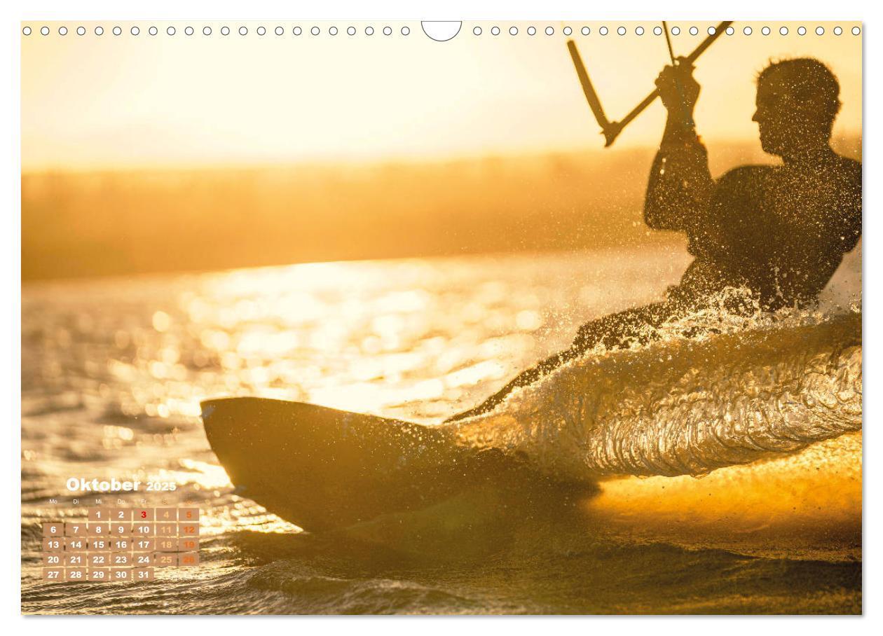 Bild: 9783457161319 | Kitesurfen: Mit Drachen am Meer (Wandkalender 2025 DIN A3 quer),...