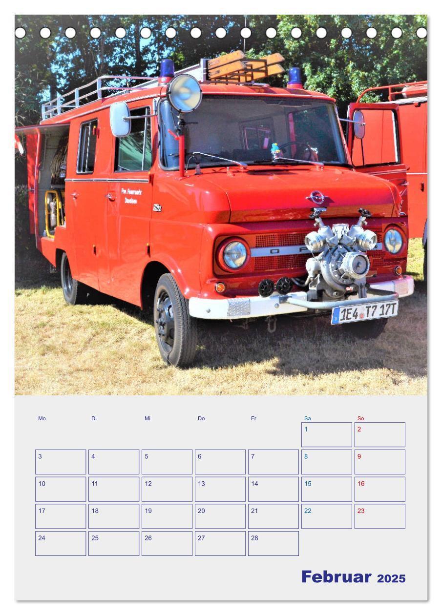 Bild: 9783435939947 | FEUERWEHR-Legende (Tischkalender 2025 DIN A5 hoch), CALVENDO...