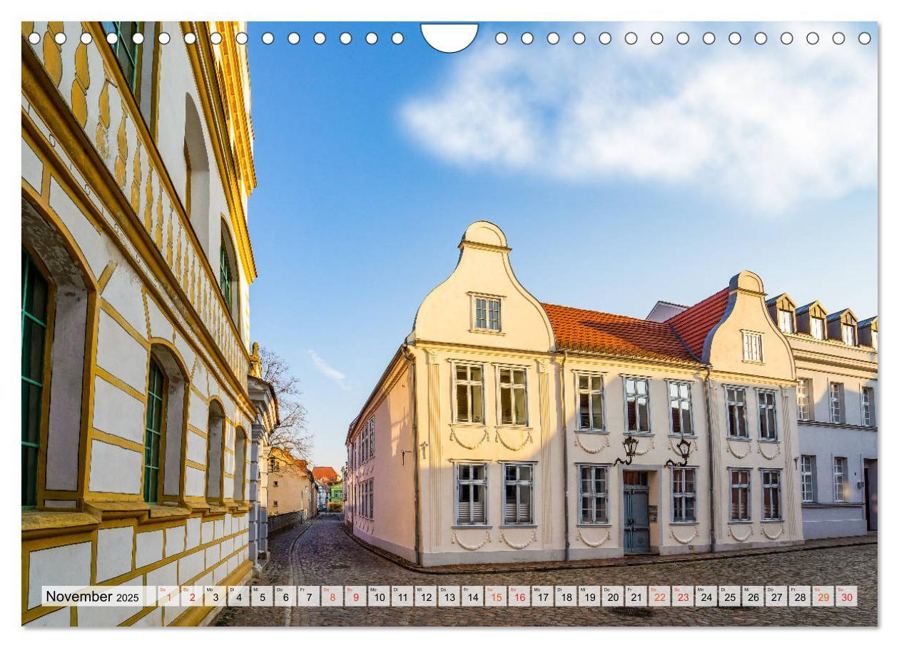 Bild: 9783435242139 | Güstrow Impressionen (Wandkalender 2025 DIN A4 quer), CALVENDO...