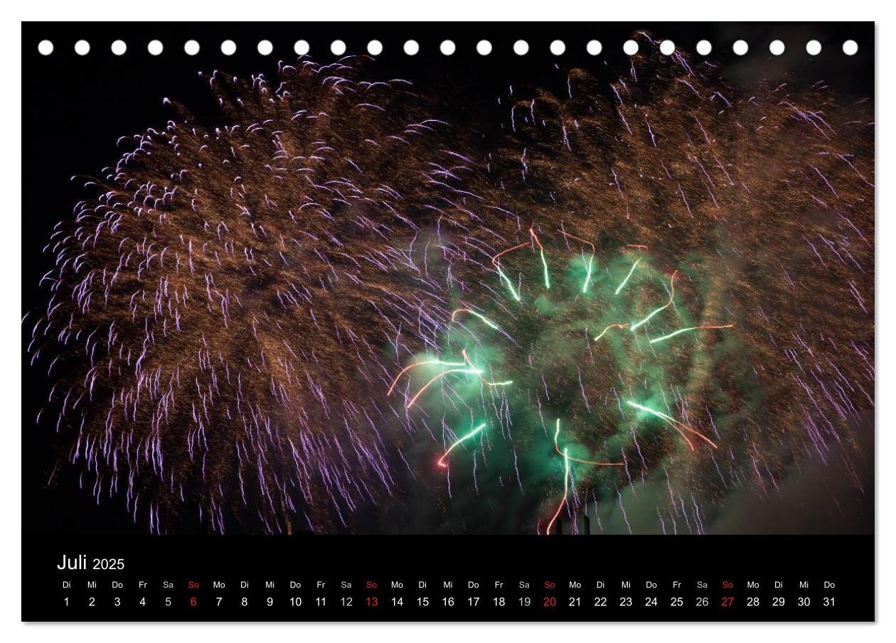 Bild: 9783435787432 | Feuerwerk (Tischkalender 2025 DIN A5 quer), CALVENDO Monatskalender