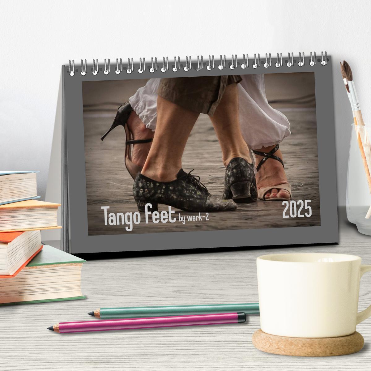 Bild: 9783435755912 | Tango feet (Tischkalender 2025 DIN A5 quer), CALVENDO Monatskalender