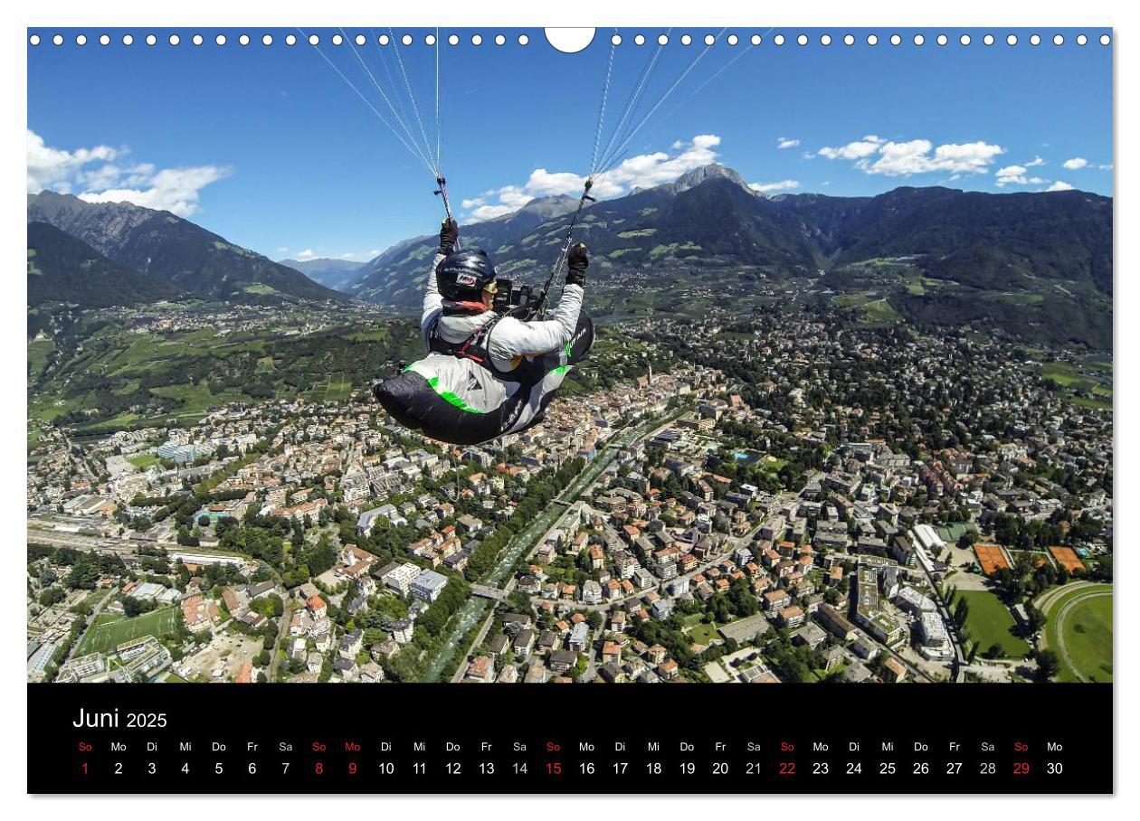 Bild: 9783435630936 | Paragliding - zwischen Himmel und Erde (Wandkalender 2025 DIN A3...