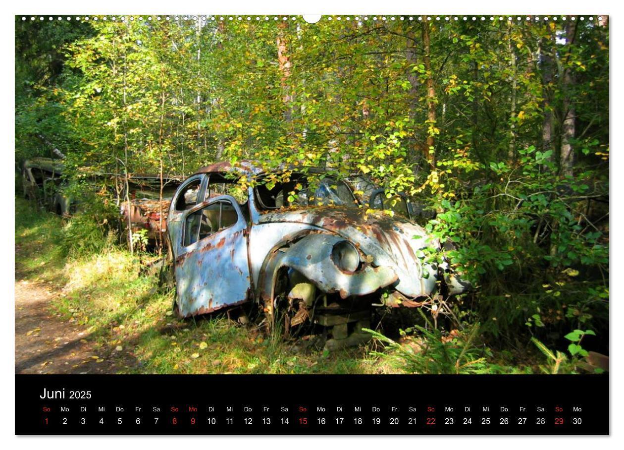 Bild: 9783435750801 | Schrottautos im Kyrkö Mosse (Wandkalender 2025 DIN A2 quer),...