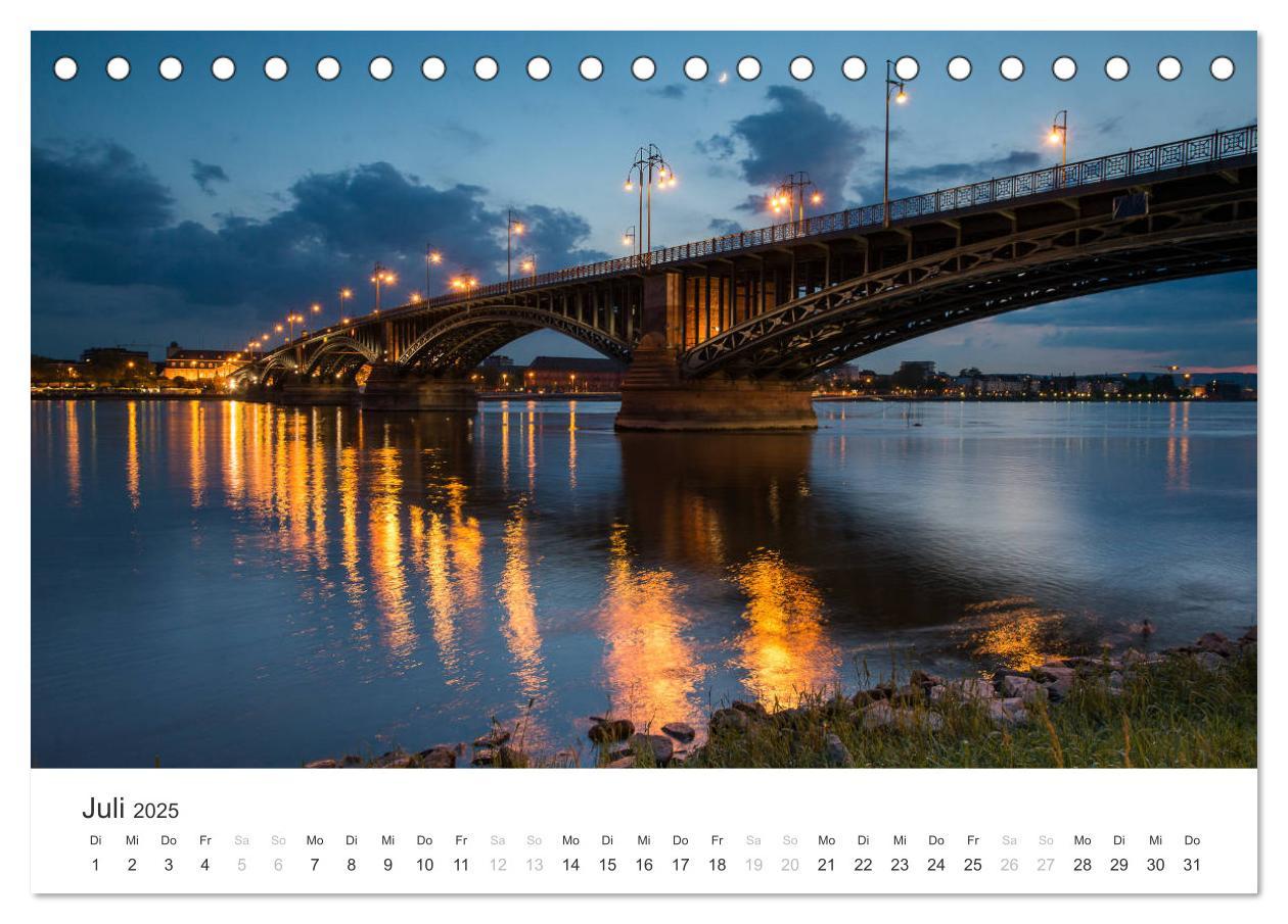 Bild: 9783435500970 | Du schönes Wiesbaden (Tischkalender 2025 DIN A5 quer), CALVENDO...