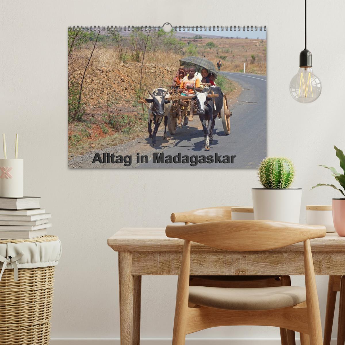 Bild: 9783435479702 | Alltag in Madagaskar (Wandkalender 2025 DIN A3 quer), CALVENDO...