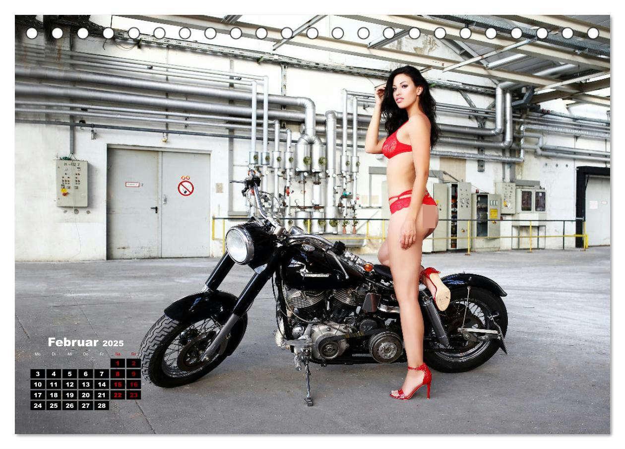 Bild: 9783383963728 | Motorräder und Sexy Girls (Tischkalender 2025 DIN A5 quer),...