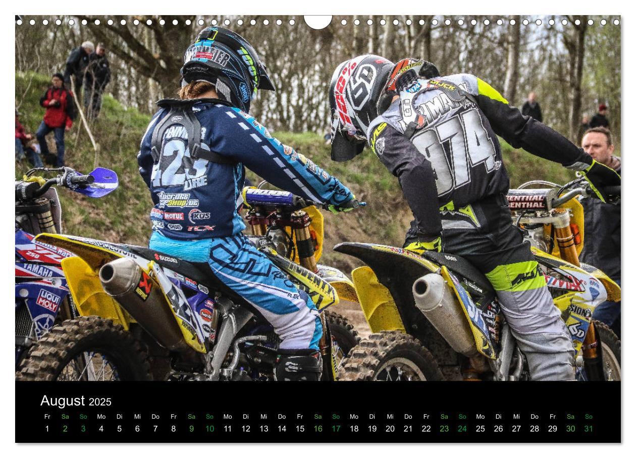 Bild: 9783435374335 | Motocross Ladies 2025 (Wandkalender 2025 DIN A3 quer), CALVENDO...