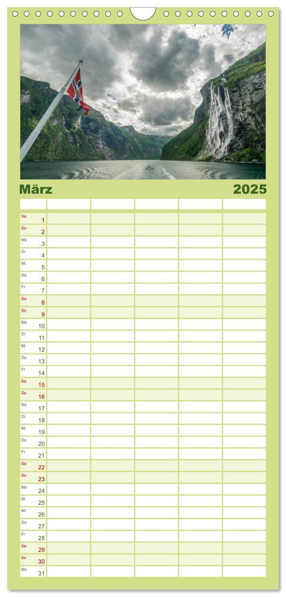 Bild: 9783457113103 | Familienplaner 2025 - Norwegen mit 5 Spalten (Wandkalender, 21 x 45...