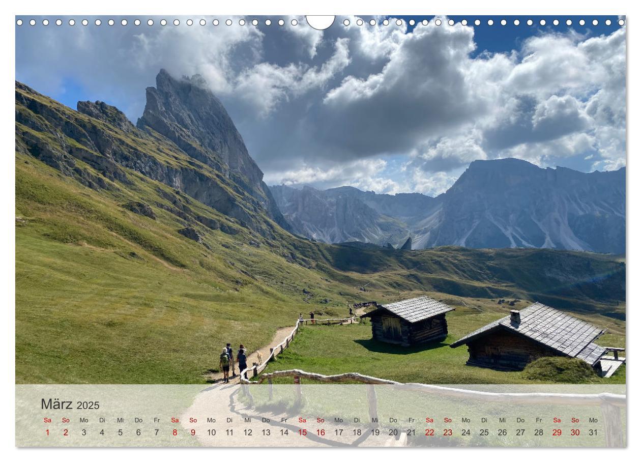 Bild: 9783457236611 | Alpenauszeit - Die Berghütten unserer Alpen (Wandkalender 2025 DIN...