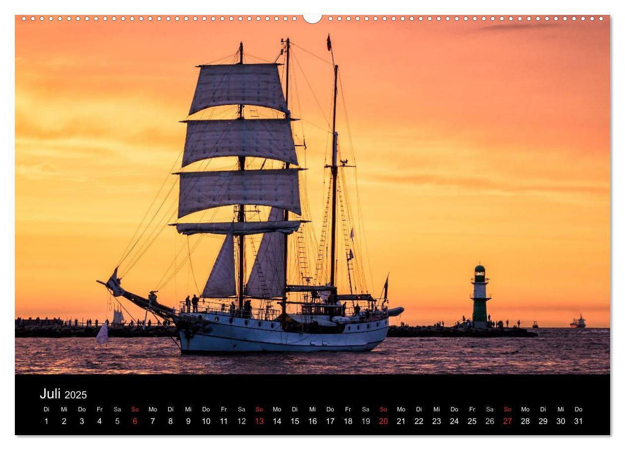 Bild: 9783435581092 | Windjammer auf der Ostsee im Abendlicht (Wandkalender 2025 DIN A2...