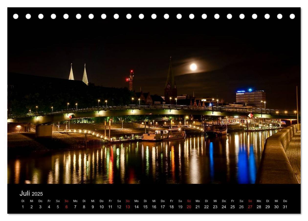 Bild: 9783435723485 | Bremen bei Nacht (Tischkalender 2025 DIN A5 quer), CALVENDO...