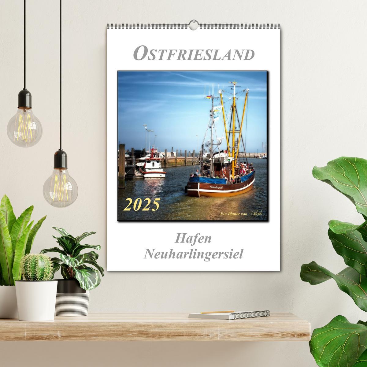 Bild: 9783457049457 | Ostfriesland - Hafen Neuharlingersiel (Wandkalender 2025 DIN A2...