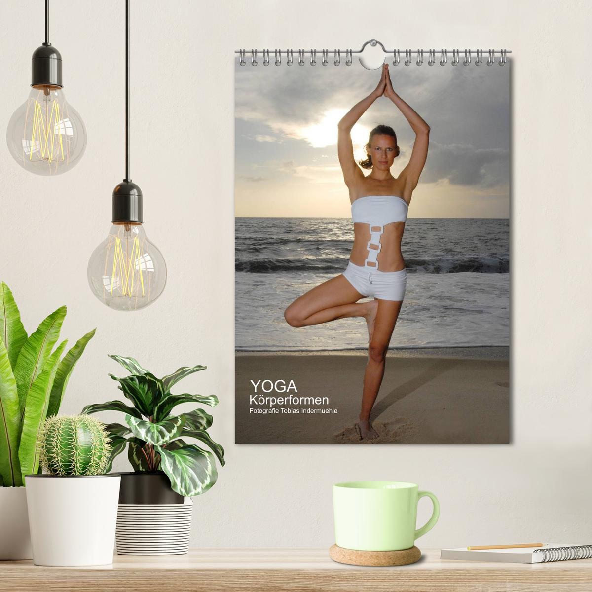 Bild: 9783457023761 | Yoga Körperformen (Wandkalender 2025 DIN A4 hoch), CALVENDO...