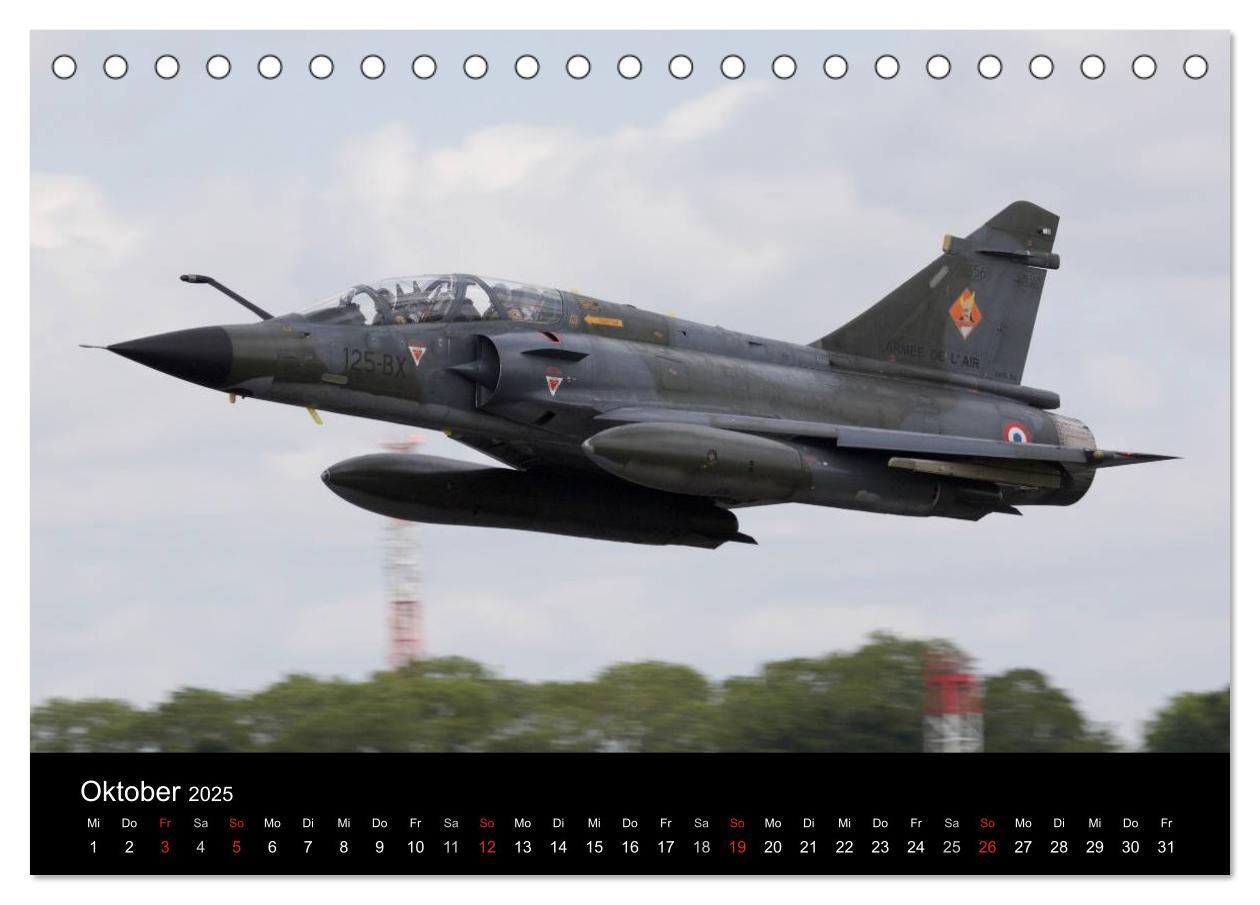 Bild: 9783435470754 | Militärflugzeuge 2025 (Tischkalender 2025 DIN A5 quer), CALVENDO...